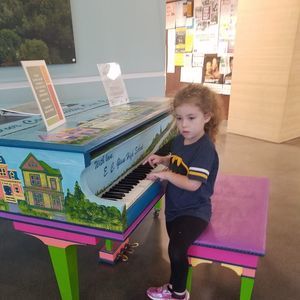 Meet your Posher, Alexis